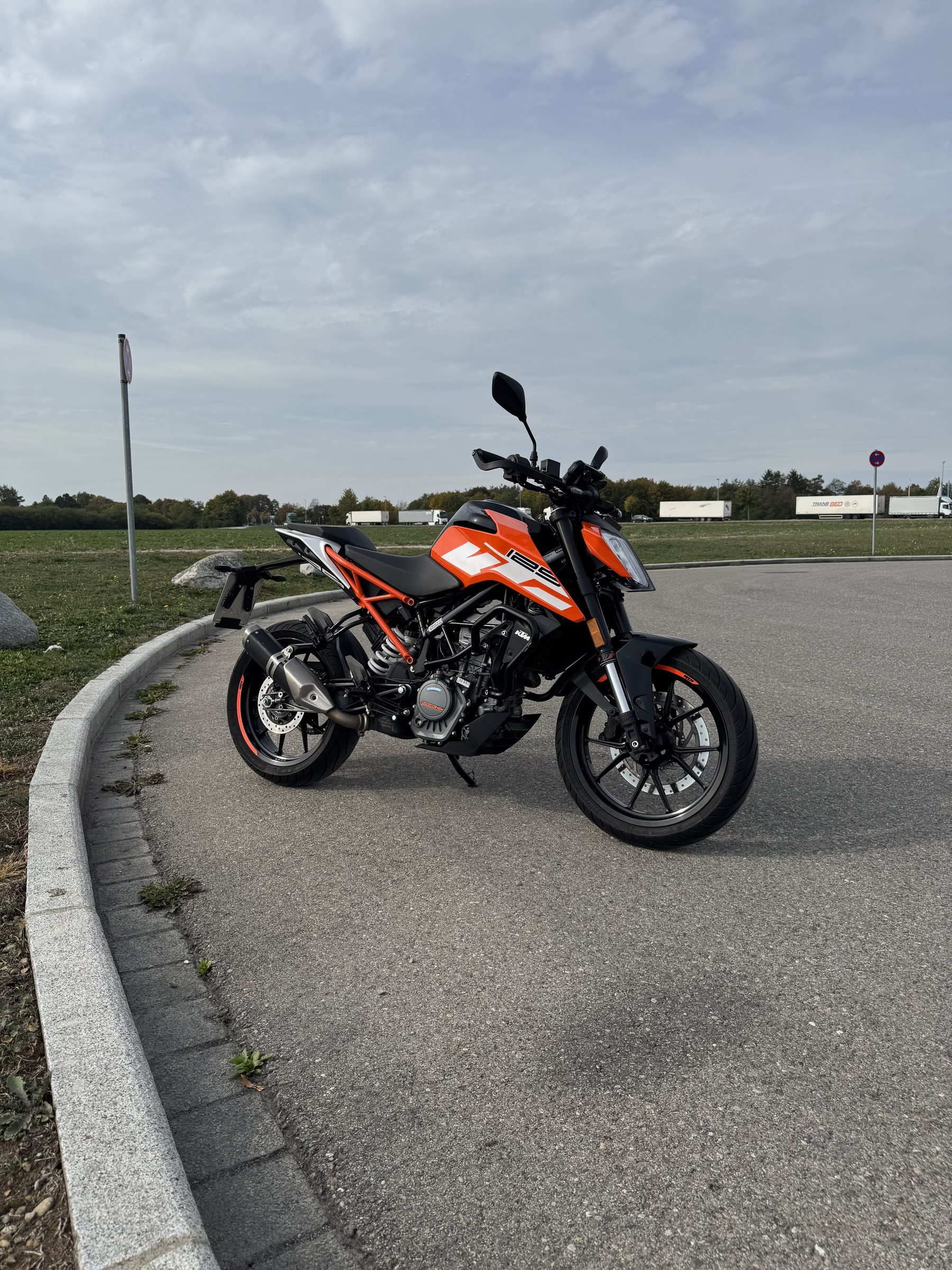 KTM Duke 125